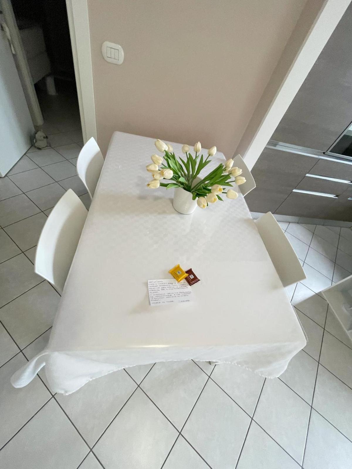 Torakiki'S Home Linate Airport M2 Lambrate ミラノ エクステリア 写真